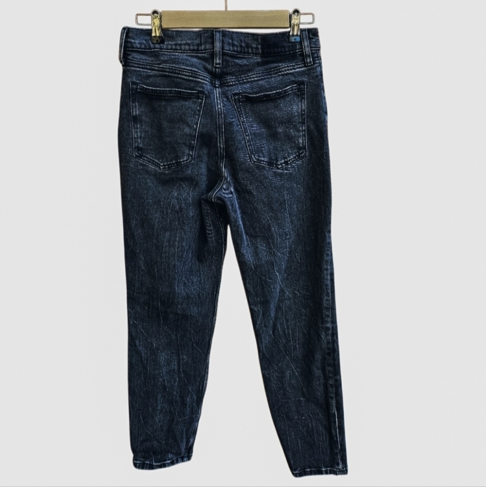 Abercrombie & Fitch High-Rise Black Wash Mom Jeans - Picture 3 of 4